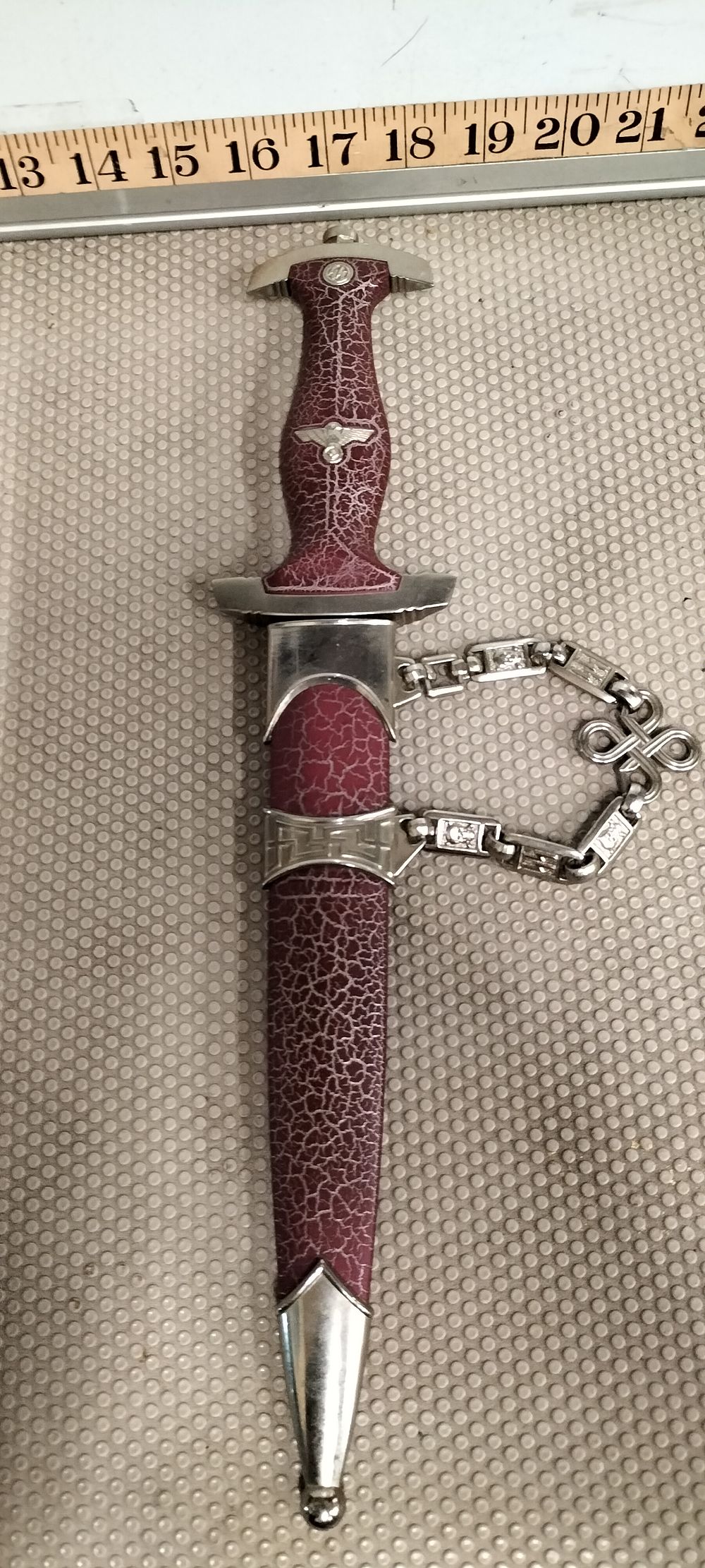 Lot 182 – A Chained SS Model 1936 Style Service Dagger
