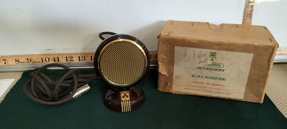 Lot 41 – A Grundig G.C.M.3 Bakelite Microphone with Original Box