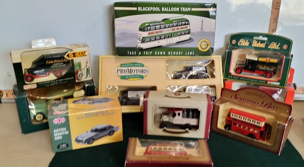 Lot 62 – A Collection of Boxed Die-Cast Commercial and Passenger Vehicles