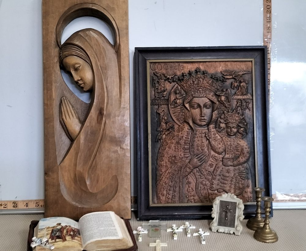 Lot 86 – An Oak Relief of the Black Madonna and Carved Wood Mary Sculpture