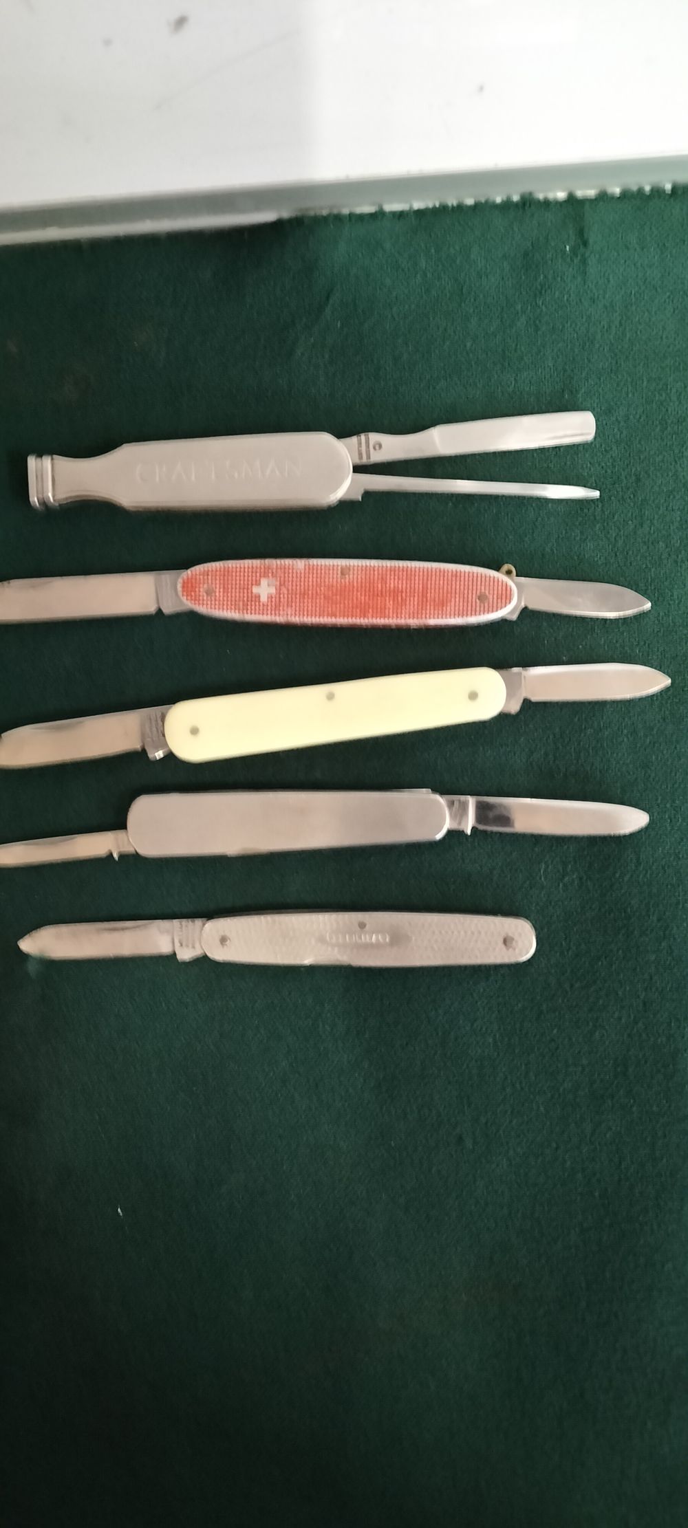 Lot 110 – An Assortment of Steel Folding Pocket Knives and Multi-tools