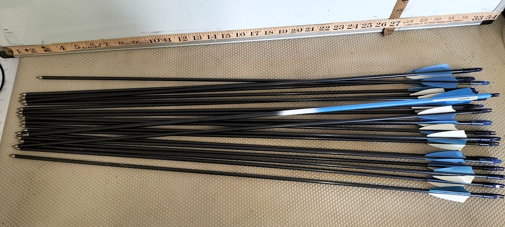 Lot 123 – A Collection of Carbon Fibre Sharrow Archery Arrows