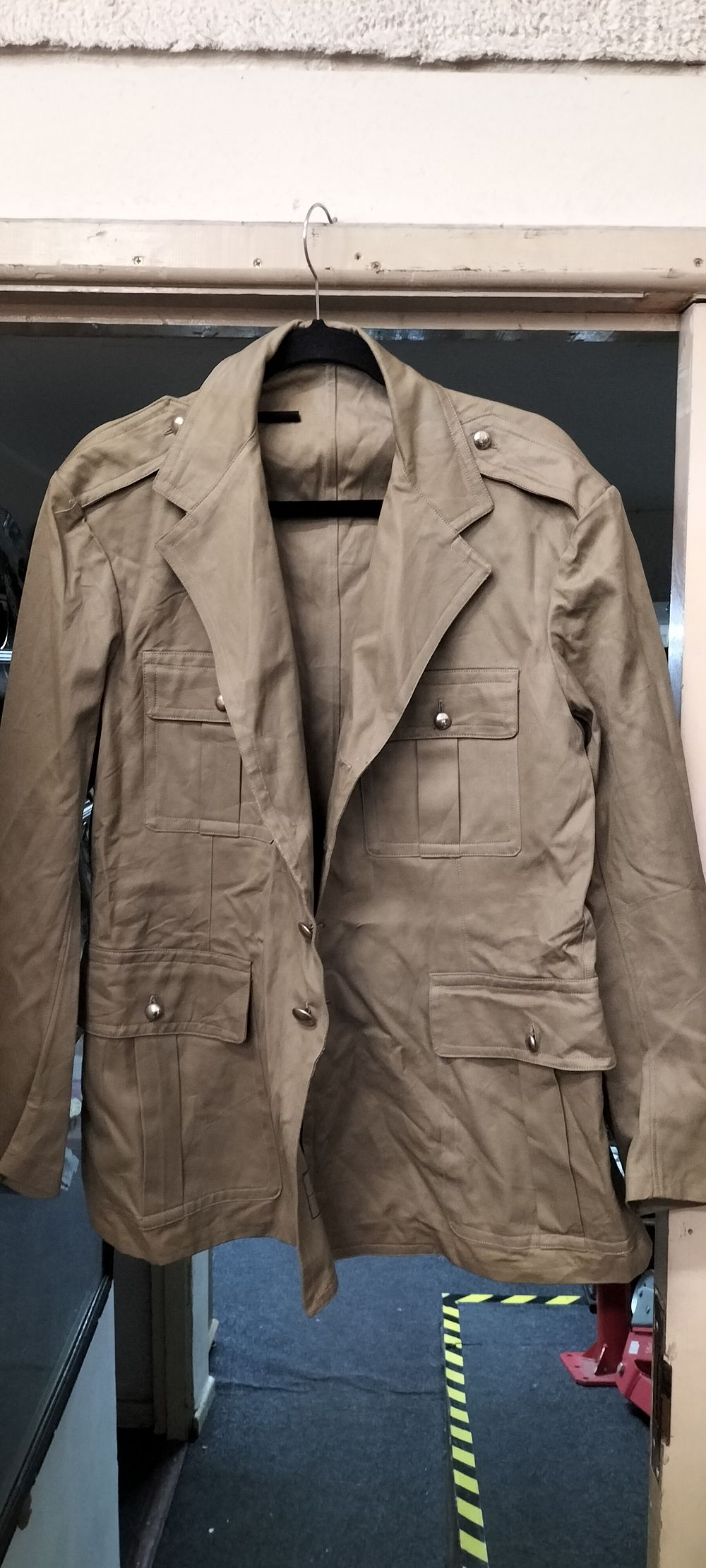 Lot 151 – A Cotton Carabinieri Summer Service Tunic, Bolzano