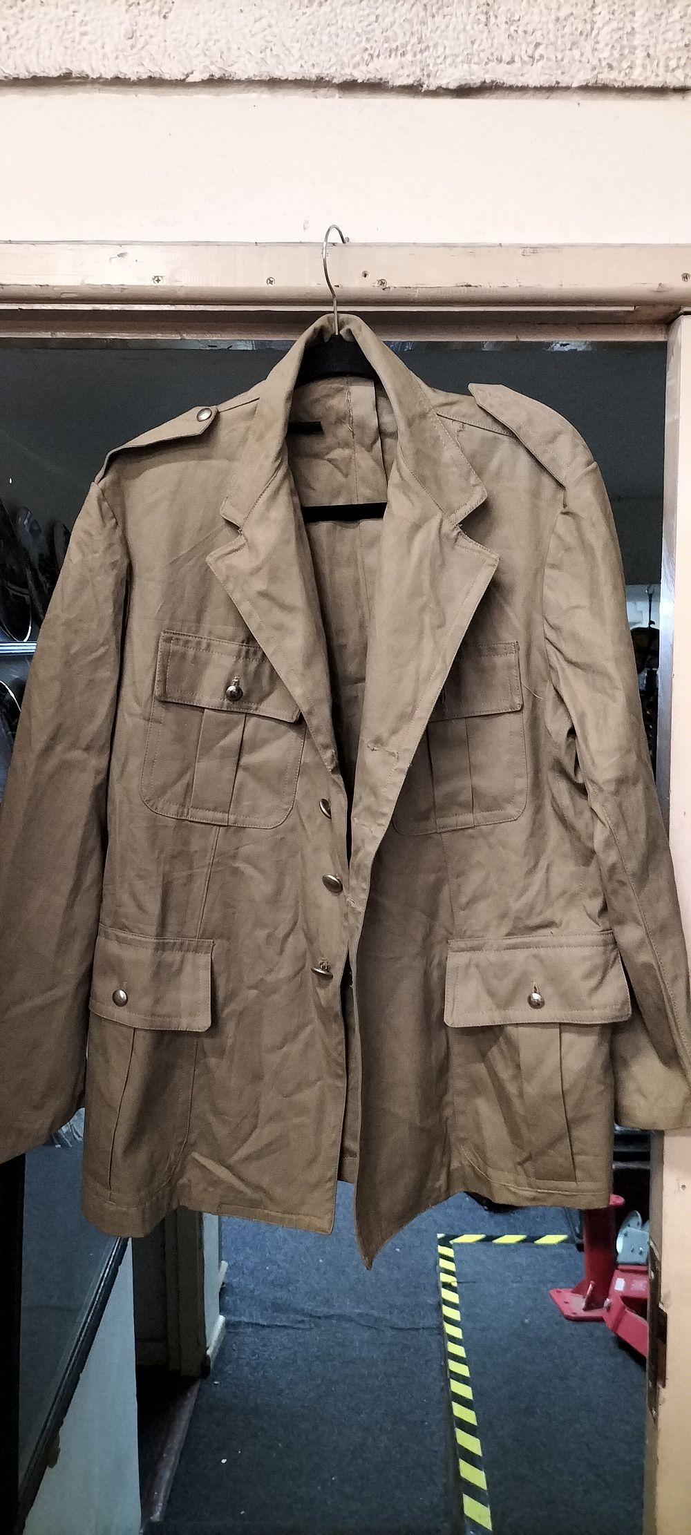 Lot 152 – A Birmani Carlo Italian Military Khaki Field Jacket, 1970