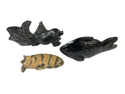2 Carved Stone Fish, Carved Horn Cat. 3 hand carved small figures: 
* Obsidian fish, about 5" 