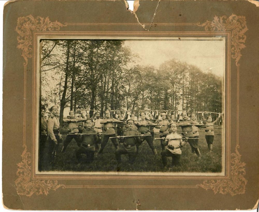 Офицеры семеновского полка 1914. Собственный его императорского величества железнодорожный полк 1915г. Железного величества. Собственный еив железнодорожный полк. Собственный еив железнодорожный полк.