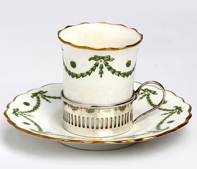 Кофейная тройка. Серебро. Фарфор. Англия. 1924 год. Серебро 925 пробы, фарфор, роспись. 1924 