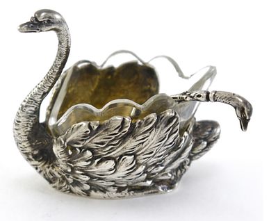 Набор для специй &laquo;Лебедь&raquo;. Серебро 800 пробы. Стекло. ХХ век. Германия. В наборе : вазочка с 