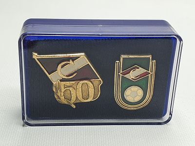 Два винтажных значка "Спартак" в футляре. Россия (СССР). Вторая половина ХХ века. 
Металл. 