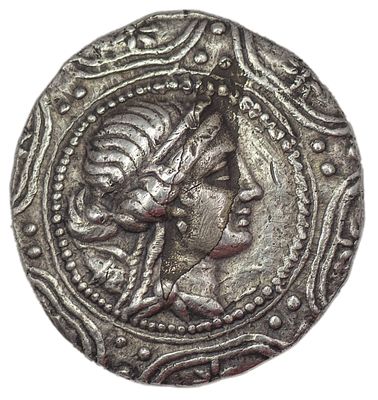 Тетрадрахма. Македония. Тетрадрахма, II в. до н.э. Серебро. Вес 16,46 г. Сохранность – VF+.