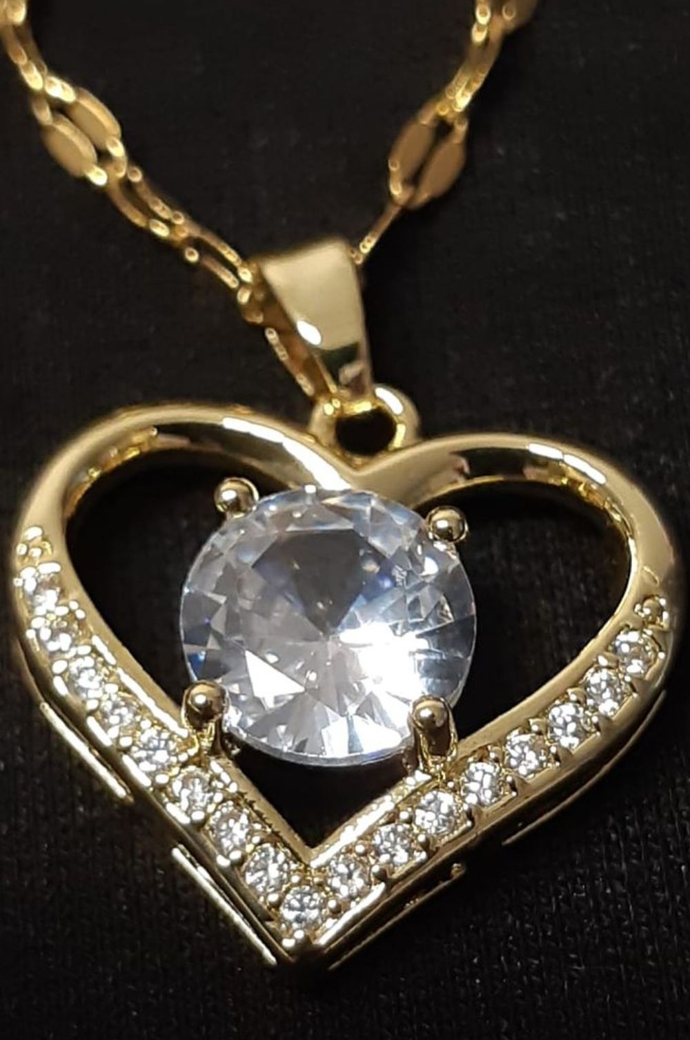 גלרית רות | מכירה  33 | קיץ לוהט 2025