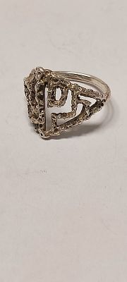 טבעת כסף מרהיבה ואיכותית וינטג חדשה (לא נענדה) 
עשויה כסף סטרלינג 925 חתום עשויה בעבודת יד 
