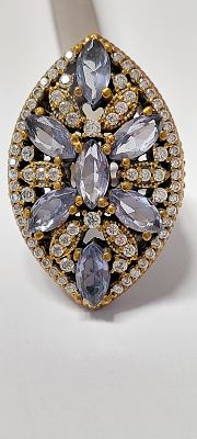 טבעת כסף וזהב מרהיבה ואיכותית חדשה מחנות 
עשויה כסף סטרלינג 925 חתום טבעת כסף בציפוי זהב 14 קראט 