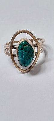 טבעת כסף מרהיבה ואיכותית וינטג 
עשויה כסף סטרלינג 925 חתום 
עשויה בעבודת יד ישראל שנות 