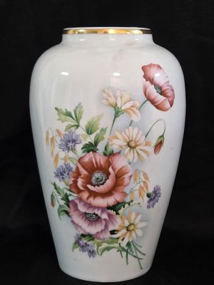 ישראלינה נעמן אגרטל פורצלן וינטג מרהיב 
תוצרת נעמן ישראל חתום המאה העשרים גובה 20 סמ 