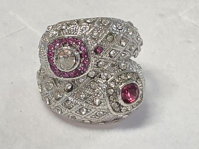 טבעת זהב לבן גולדפילד מרהיבה מרשימה ובעלת נוכחות חדשה מחנות שנסגרה 
גולדפילד בציפוי זהב לבן 14 