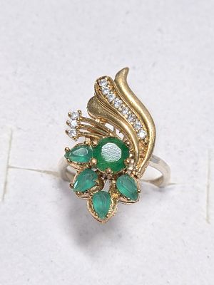 טבעת כסף מרהיבה ואיכותית חדשה מחנות שנסגרה כסף סטרלינג 925 חתום 
טבעת כסף בציפוי זהב 14 קראט 