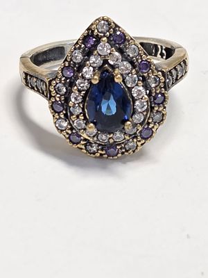 טבעת כסף מרהיבה ואיכותית חדשה מחנות שנסגרה כסף סטרלינג 925 חתום 
טבעת כסף בציפוי זהב 14 קראט 