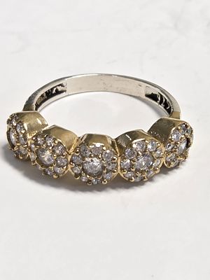 טבעת כסף גדולה ומרהיבה בסגנון טבעת כתר חדשה מחנות שנסגרה כסף סטרלינג 925 חתום 
עשויה בעבודת יד 