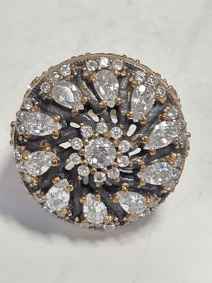 טבעת כסף מרהיבה ואיכותית חדשה מחנות שנסגרה כסף סטרלינג 925 חתום 
טבעת כסף בציפוי זהב 14 קראט 