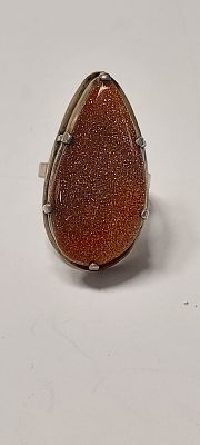 טבעת כסף וינטג גדולה איכותית ובעלת נוכחות כסף סטרלינג 925 עשויה בעבודת יד 
ישראל שנות 60 המאה 