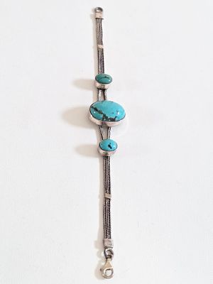 צמיד כסף וינטג מחנות שנסגרה מרהיב איכותי ובעל נוכחות עשוי כסף סטרלינג 925 חתום 
עשוי בעבודת 