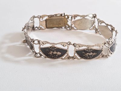 צמיד כסף וינטג מחנות שנסגרה מרהיב ואיכותי עשוי כסף סטרלינג 925 חתום 
עבודת יד תוצרת סיאם(תאילנד 