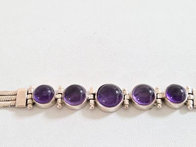 צמיד כסף חדש מחנות שנסגרה מרהיב איכותי ובעל נוכחות עשוי כסף סטרלינג 925 חתום 
עשוי בעבודת אומן 