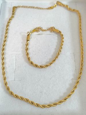 סט שרשרת וצמיד זהב גולדפילד חדשים מחנות שנסגרה גולדפילד בציפוי זהב 18 קראט חתום 
שרשרת באורך 40 