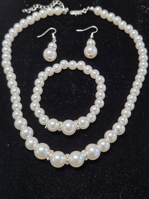 סט כסף ופנינים ענק צמיד ועגילים גדולים ובעליי נוכחות חדשים מחנות שנסגרה 
סוגר כסף חתום ענק 