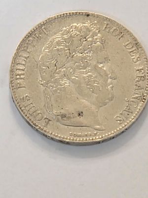 מטבע כסף 5 פרנק צרפת 
המלך לואי פיליפ שנת 1834 
כסף 900 קוטר 37 מ"מ משקל 25 