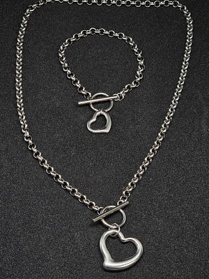 סט זהב לבן גולדפילד גדול ובעל נוכחות ענק וצמיד חדשים מחנות שנסגרה 
גולדפילד בציפוי זהב לבן 14 