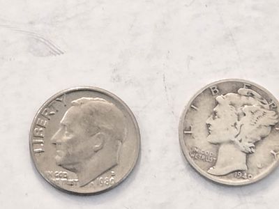 זוג מטבעות כסף DIME ארה"ב כסף 900 
קוטר 17.91 מ"מ שנת הנפקה 1940 
ושנת הנפקה 1980 
סהכ 