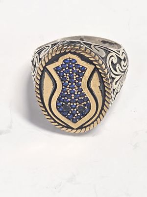 טבעת כסף גדולה ומרשימה חדשה מחנות שנסגרה עשויה בעבודת יד סטרלינג 925 חתום 
ראש הטבעת בעיצוב 