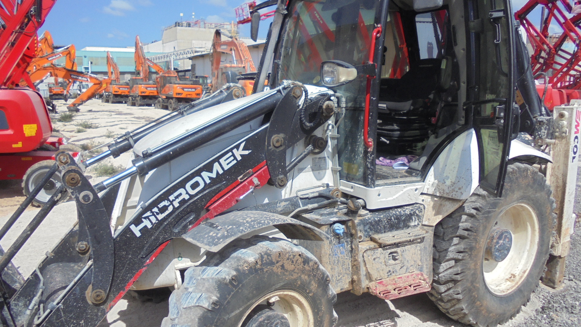 שדה ושות', משרד עו"ד | כלי הנדסי מכונס נכסים