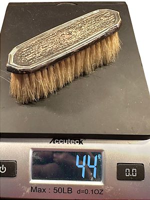 מברשת וינטג' עם כיסוי ידית מכסף סטרלינג 925 מלא, אמצע המאה ה-20, ארה״ב. מברשת קטנה יוקרתית 