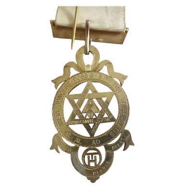 תכשיט אותנטי הבונים החופשיים – מדליית כסף סטרלינג, גודל מלא, 1928. מדובר במדליה של הבונים 