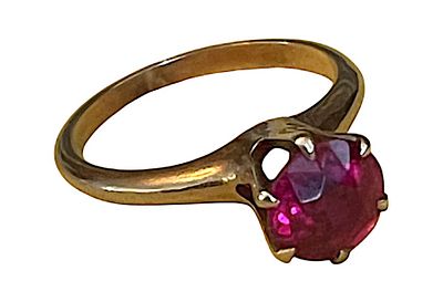 טבעת וינטג' 14 קראט זהב צהוב מלא עם אבן אדומה – 3.70 גרם. טבעת יוקרתית ואלגנטית; 
מתאימה 