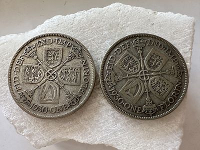 לוט: 2 מטבעות פלורין כסף סטרלינג בריטי 1930 – ג׳ורג׳ החמישי, כסף 50%, מצב טוב מאוד ++. - סיפור 