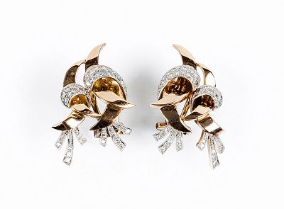 Bellos pendientes vintage de época, estilo 'Chevalier', en sólida montura de oro rosa 18 K 