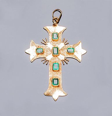 Cruz colgante vintage en oro amarillo 18 K, con frente en fila de esmeraldas finas (6 esm.: 