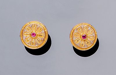 Pendientes circulares vintage, en oro rosa 18 K, con una delicada decoración grafilada 