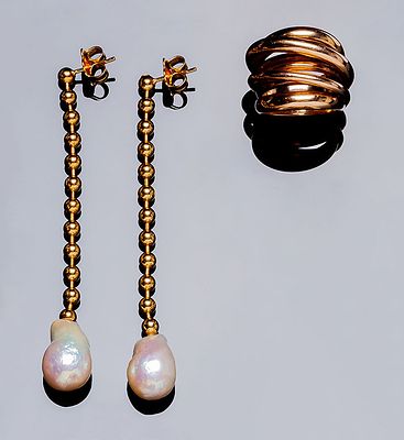 Lote de joyas en plata rosa de ley, de la firma ARISTOCRAZY: sortija ancha con varios aros 