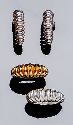 Juego de joyas en plata de ley de la firma TOUS: dos sortijas gallonadas, una sobredorada y 