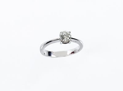 Diamante natural. talla 'brillante' (circular). Certificado GIA (Gemological Institute of 