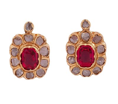 PENDIENTES VINTAGE EN ORO 18KT, PIEDRAS ROJAS Y DIAMANTES. Pareja de pendientes vintage 