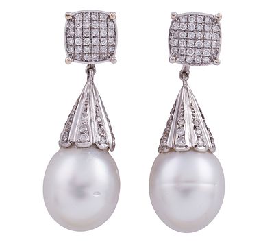 PENDIENTES DESMONTABLES EN ORO 18KT, PERLAS AUSTRALIANAS Y DIAMANTES. Pareja de pendientes 