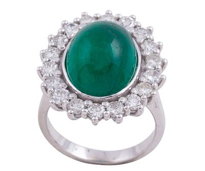 SORTIJA EN ORO 16KT, &Aacute;GATA VERDE Y DIAMANTES. Sortija realizada en oro de 16kt. &Aacute;gata verde 