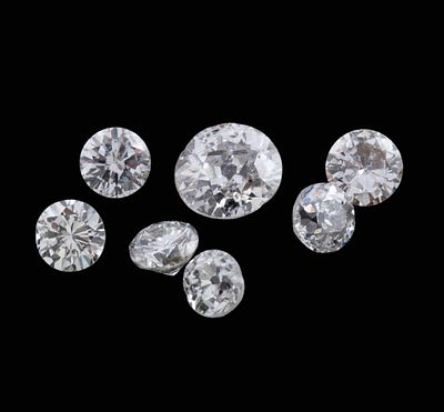 7 BRILLANTES. 2.12CT. Lote de 7 diamantes en talla brillante de varios tama&ntilde;os y color blanco 