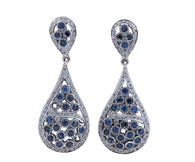 PENDIENTES DE DOS CUERPOS EN PLATA DE LEY, ZAFIROS Y DIAMANTES. Par de pendientes de dos cuerpos 
